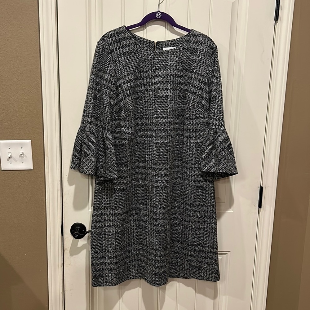 Calvin Klein black & white tweed-like dress w bell sleeves 16W